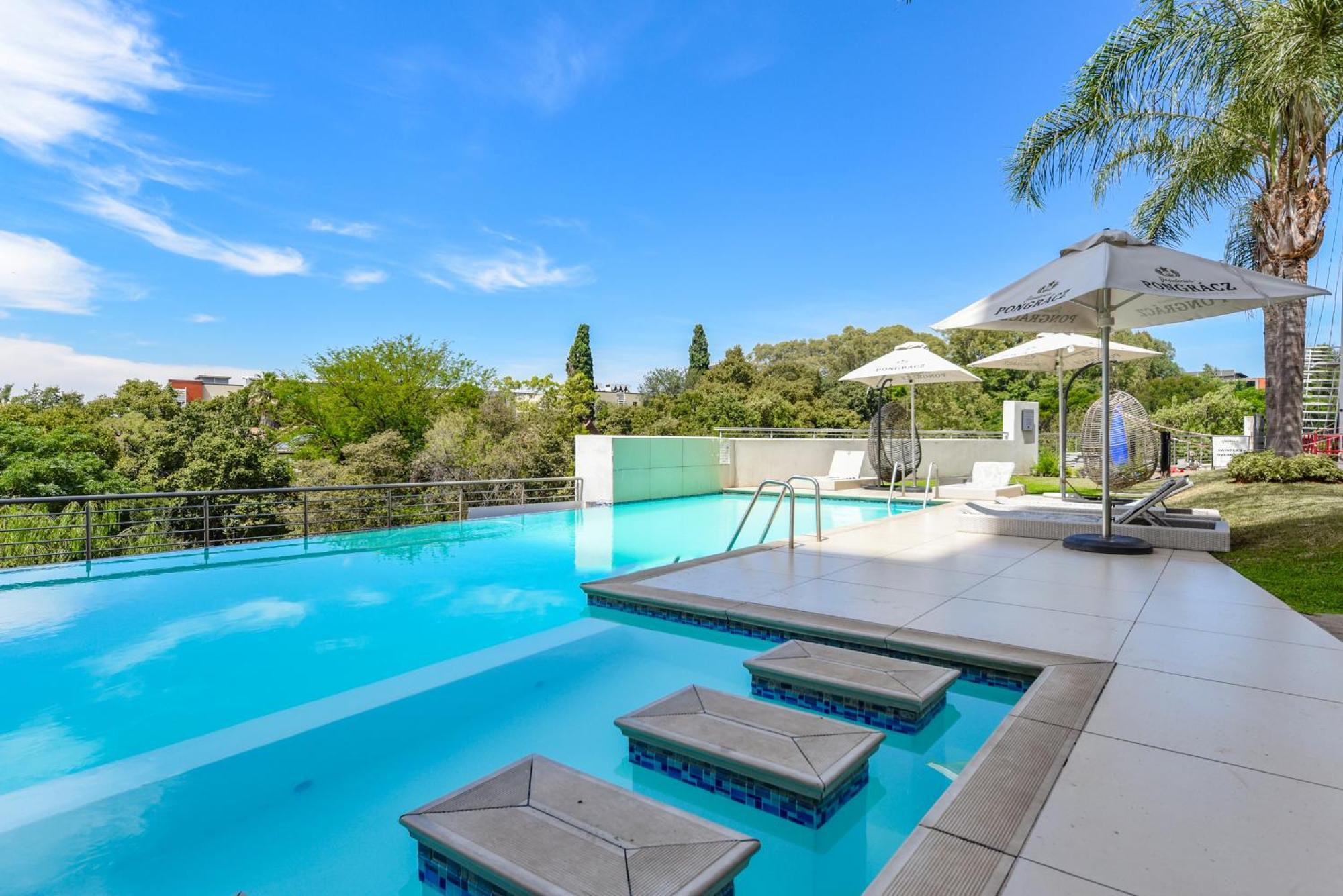 The Regency Apartments Pretoria-Noord 外观 照片